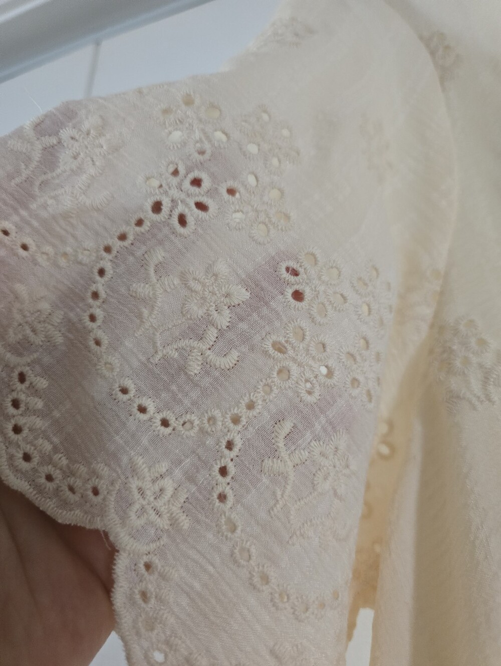 Women's Embroidery Romantic Puff Short Sleeve Rayon Cream Midi Dress Size L - Picture 10 of 17